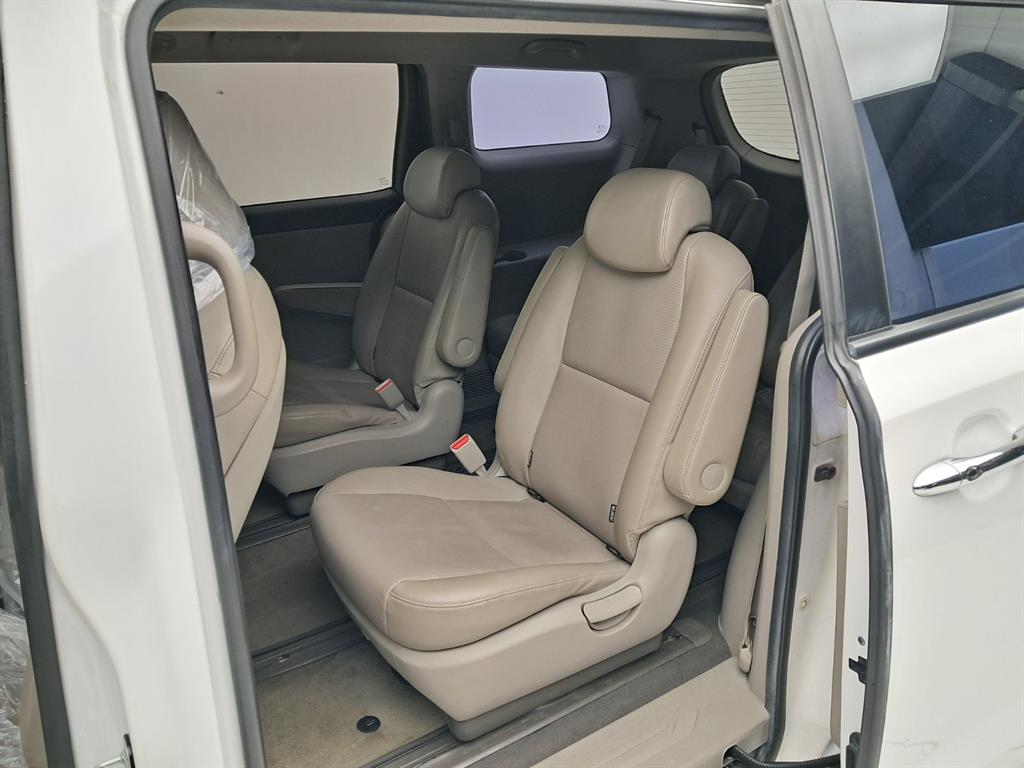 기아 더 뉴카니발 9인승 디젤 럭셔리 - 이미지 6