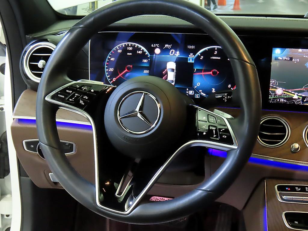 벤츠 E클래스(5세대) E220d 4매틱 익스클루시브 - 이미지 18