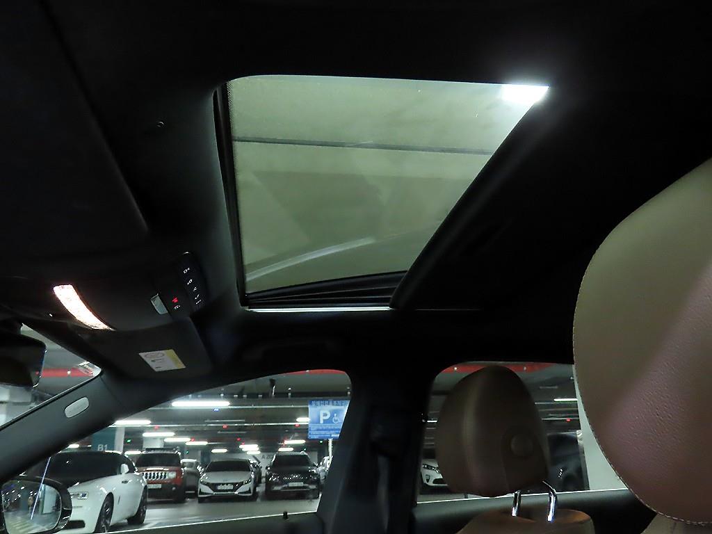 벤츠 E클래스(5세대) E220d 4매틱 익스클루시브 - 이미지 11