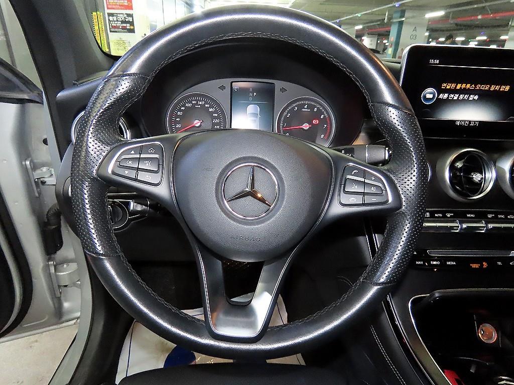 벤츠 GLC클래스 GLC 300 4매틱 쿠페 - 이미지 16