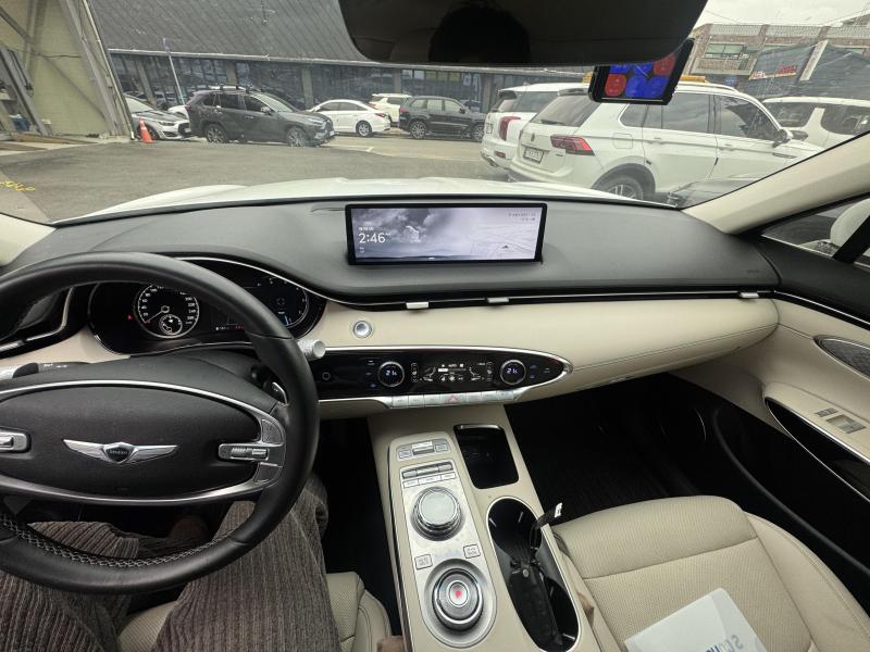 제네시스 GV70 2.2 디젤 AWD 기본형 - 이미지 4