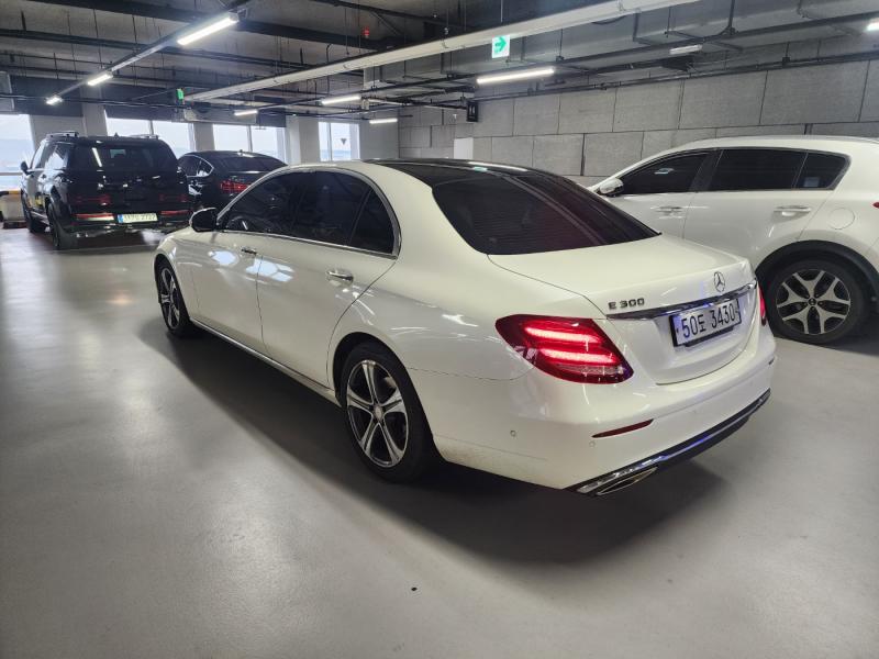 벤츠 E클래스(5세대) E300 아방가르드 - 이미지 14