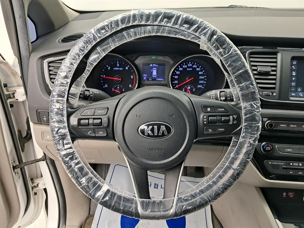 기아 더 뉴카니발 9인승 디젤 프레스티지 - 이미지 8