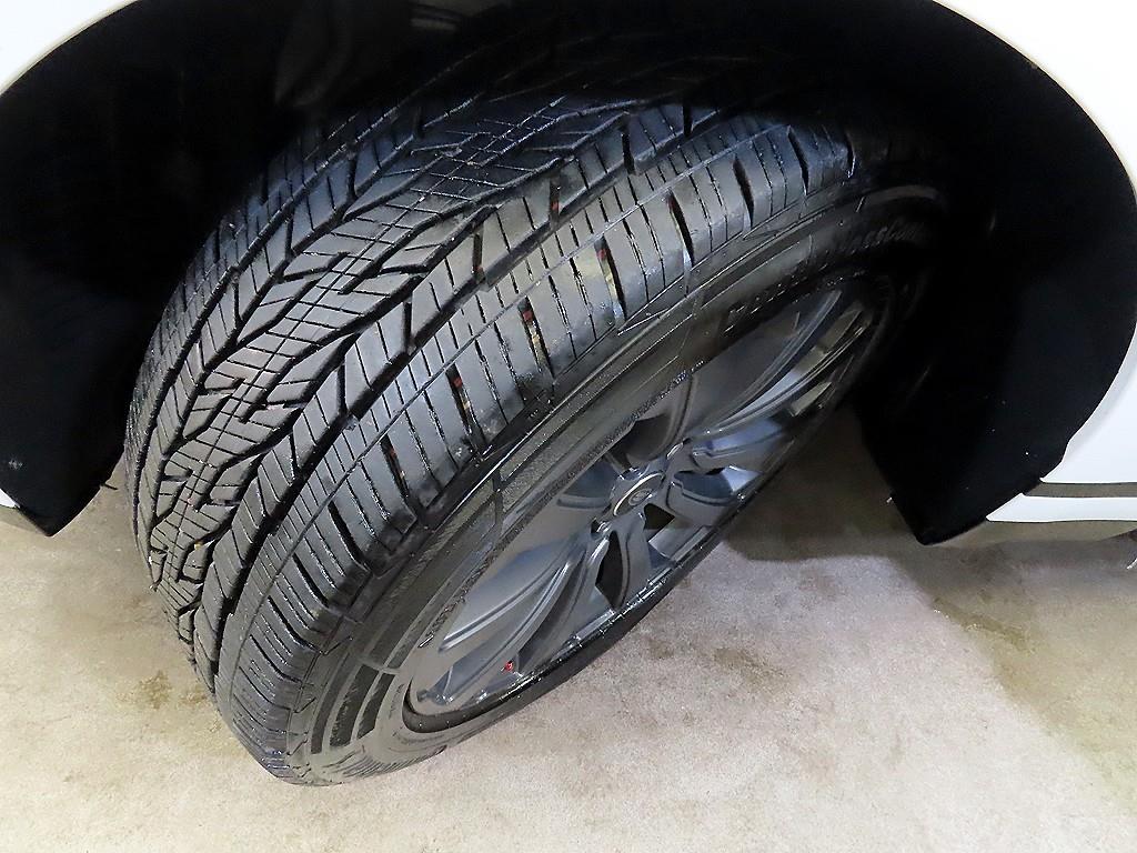 랜드로버 레인지로버 벨라 3.0 D300 SE R다이나믹 - 이미지 11