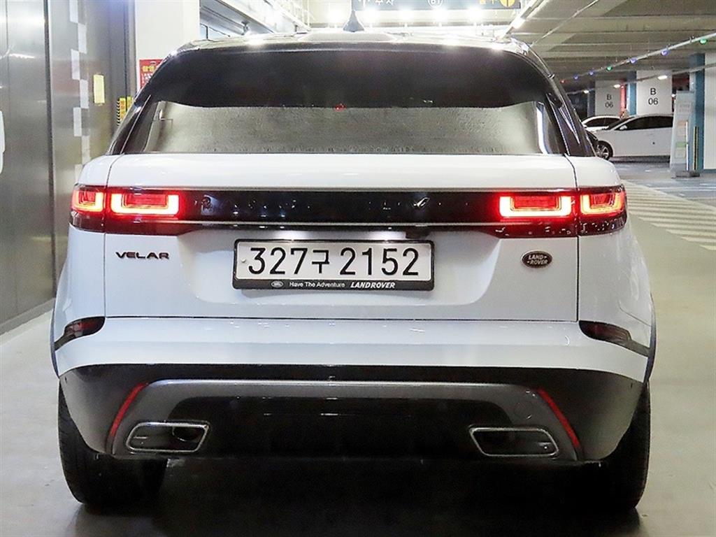 랜드로버 레인지로버 벨라 3.0 D300 SE R다이나믹 - 이미지 17