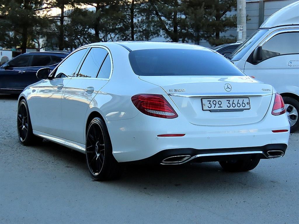 벤츠 E클래스(5세대) E300 4매틱 AMG 라인