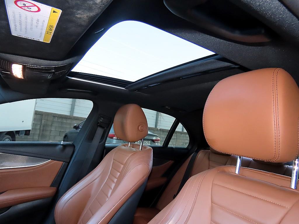 벤츠 E클래스(5세대) E300 4매틱 AMG 라인 - 이미지 4