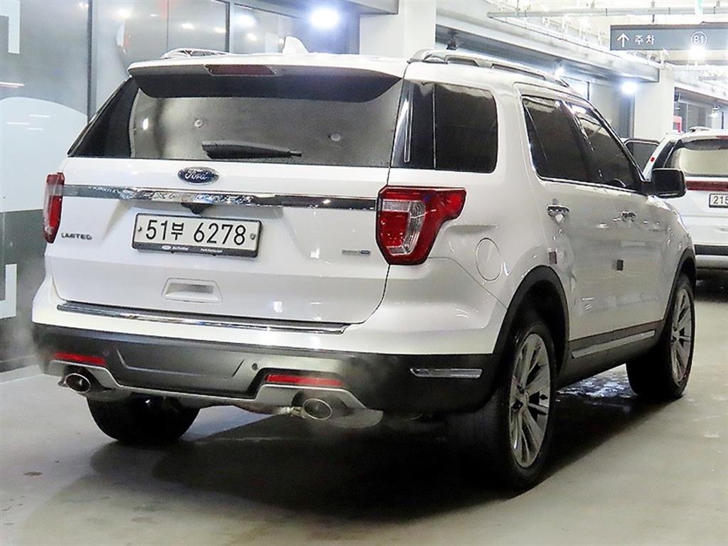 포드 익스플로러(5세대) 2.3 AWD 리미티드 - 이미지 8