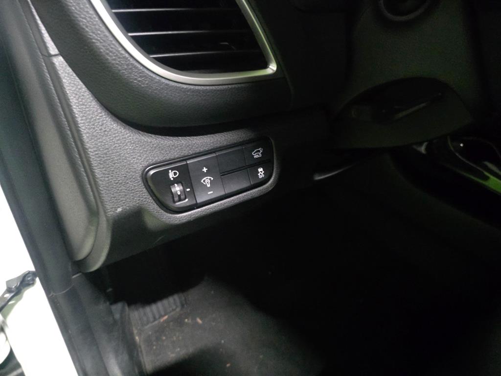 기아 더 뉴셀토스 1.6 가솔린 터보 2WD 시그니처 - 이미지 2