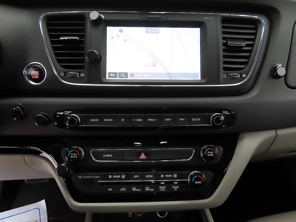 기아 더 뉴카니발 9인승 디젤 럭셔리 - 이미지 15