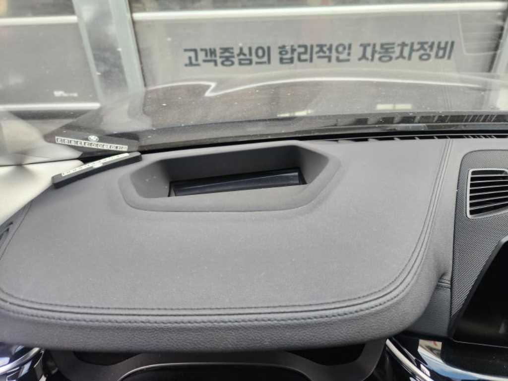 BMW 5시리즈(7세대) 530i xDrive 럭셔리 라인플러스 - 이미지 11