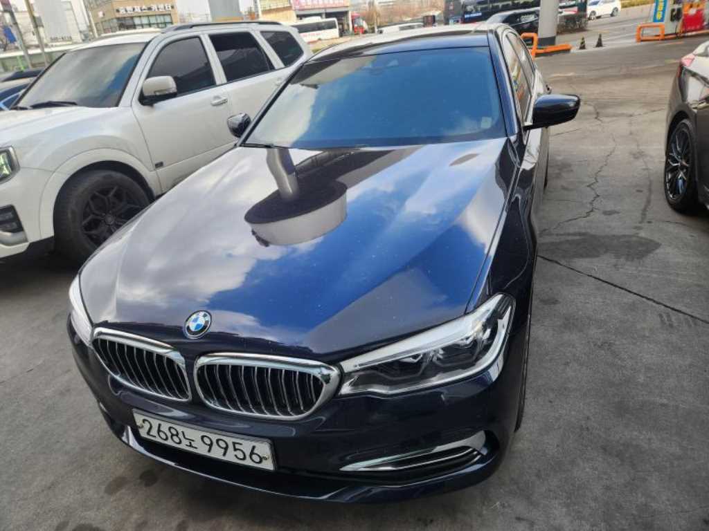 BMW 5시리즈(7세대) 530i xDrive 럭셔리 라인플러스 - 이미지 2