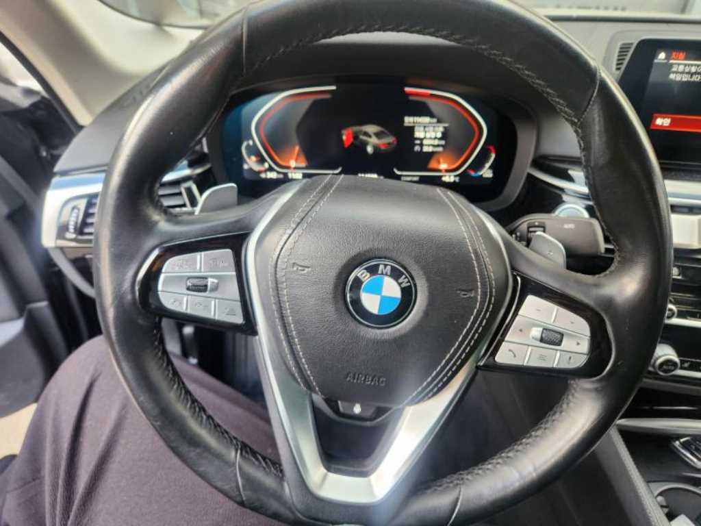 BMW 5시리즈(7세대) 530i xDrive 럭셔리 라인플러스