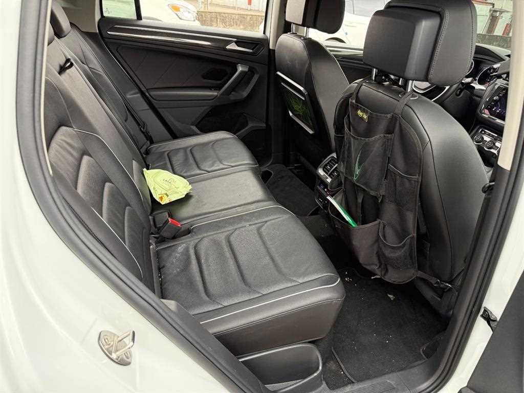 폭스바겐 티구안(2세대) 2.0 TDI 프리미엄 - 이미지 2