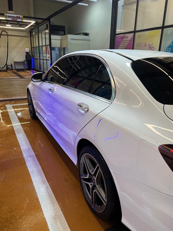 벤츠 C클래스(4세대) C220 d 4매틱 AMG 라인 - 이미지 3