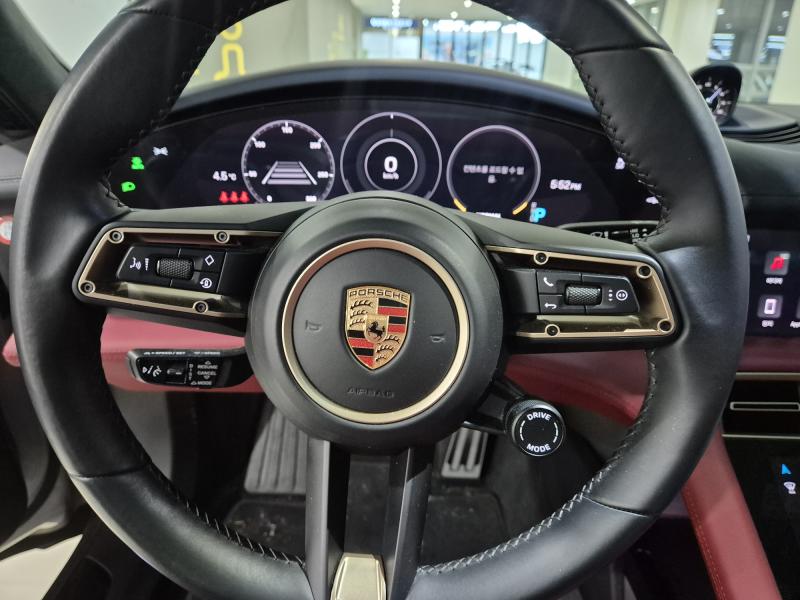 포르쉐 타이칸 EV GTS - 이미지 7