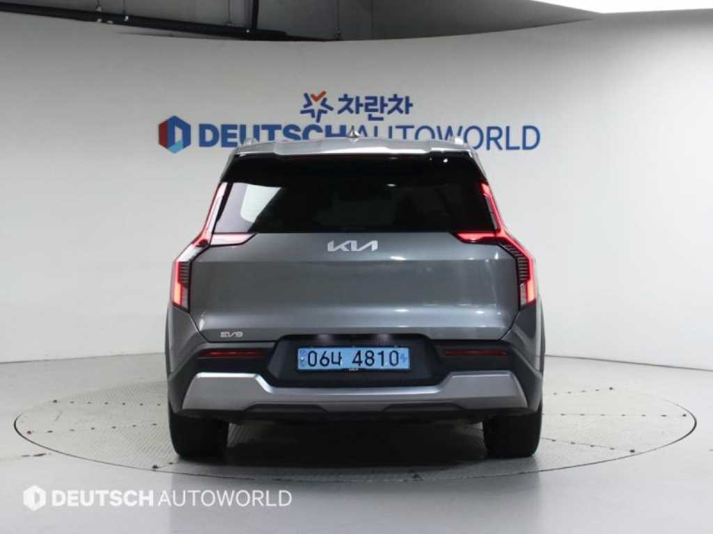 기아 EV9 롱레인지 2WD 에어 - 이미지 4