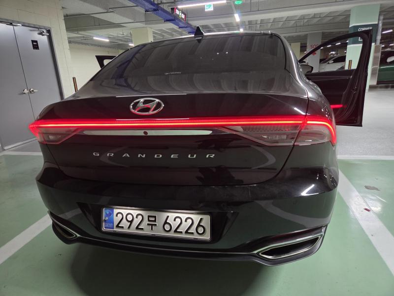 현대 더 뉴그랜저IG 가솔린 2.5 프리미엄 초이스 - 이미지 3