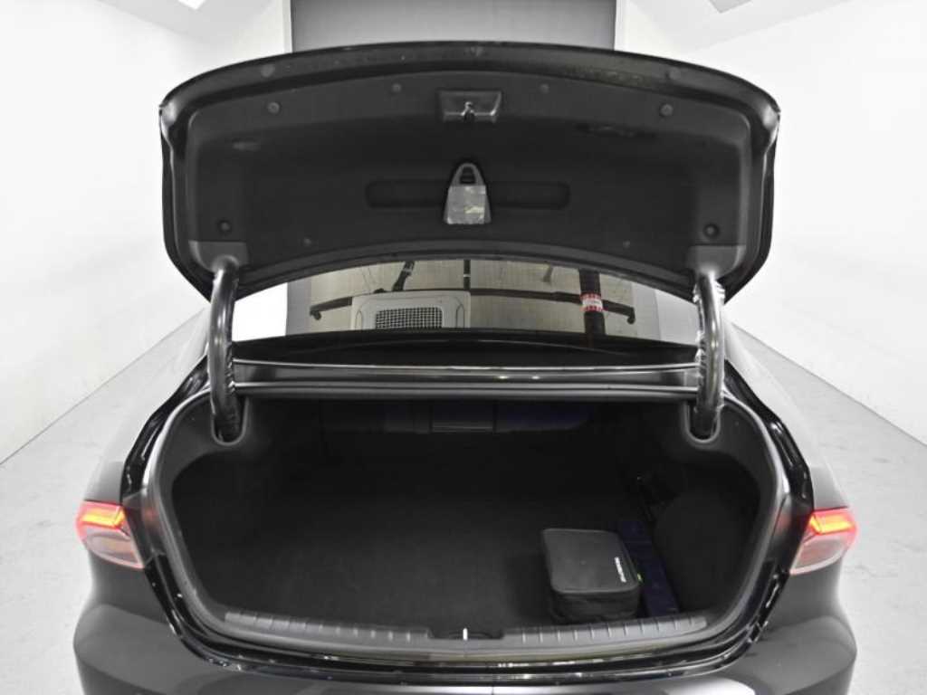 현대 더 뉴그랜저IG 하이브리드 2.4 HEV 프리미엄 - 이미지 16