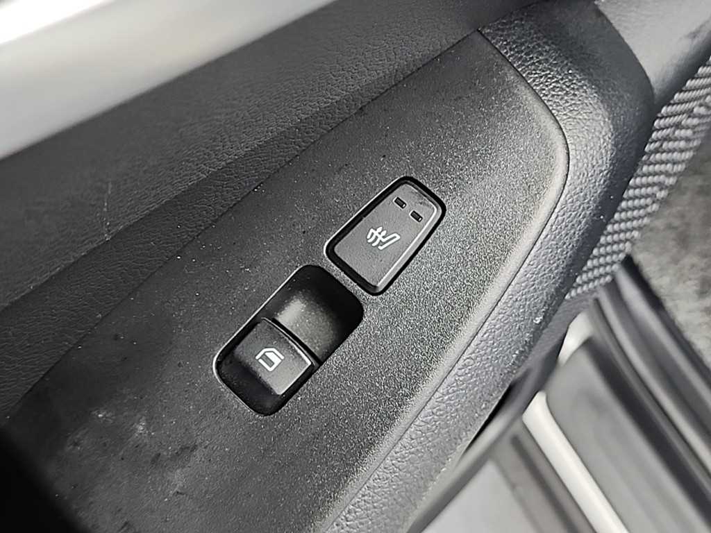 기아 셀토스 1.6 가솔린 2WD 시그니처 - 이미지 6