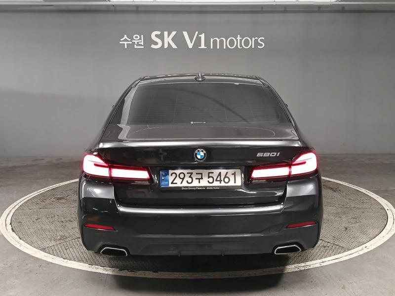 BMW 5시리즈(7세대) 520i M 스포츠팩 - 이미지 3