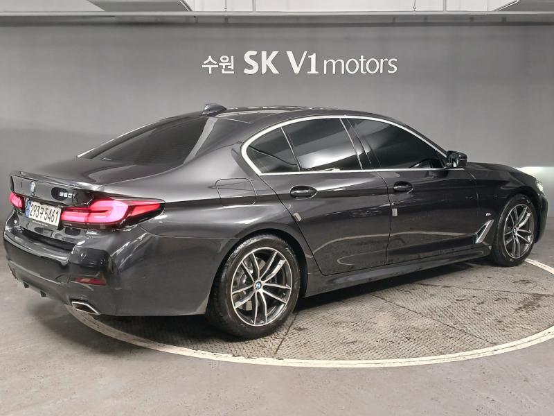 BMW 5시리즈(7세대) 520i M 스포츠팩 - 이미지 2