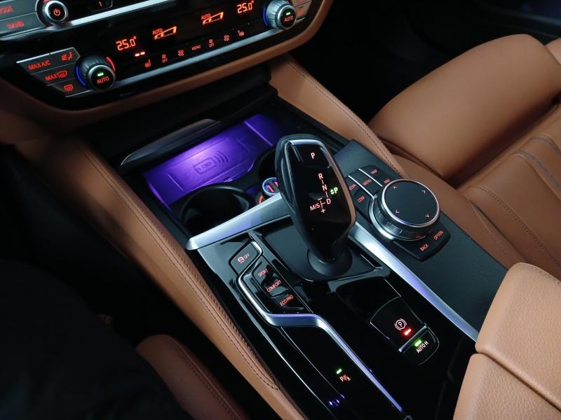 BMW 5시리즈(7세대) 520i M 스포츠팩 - 이미지 15