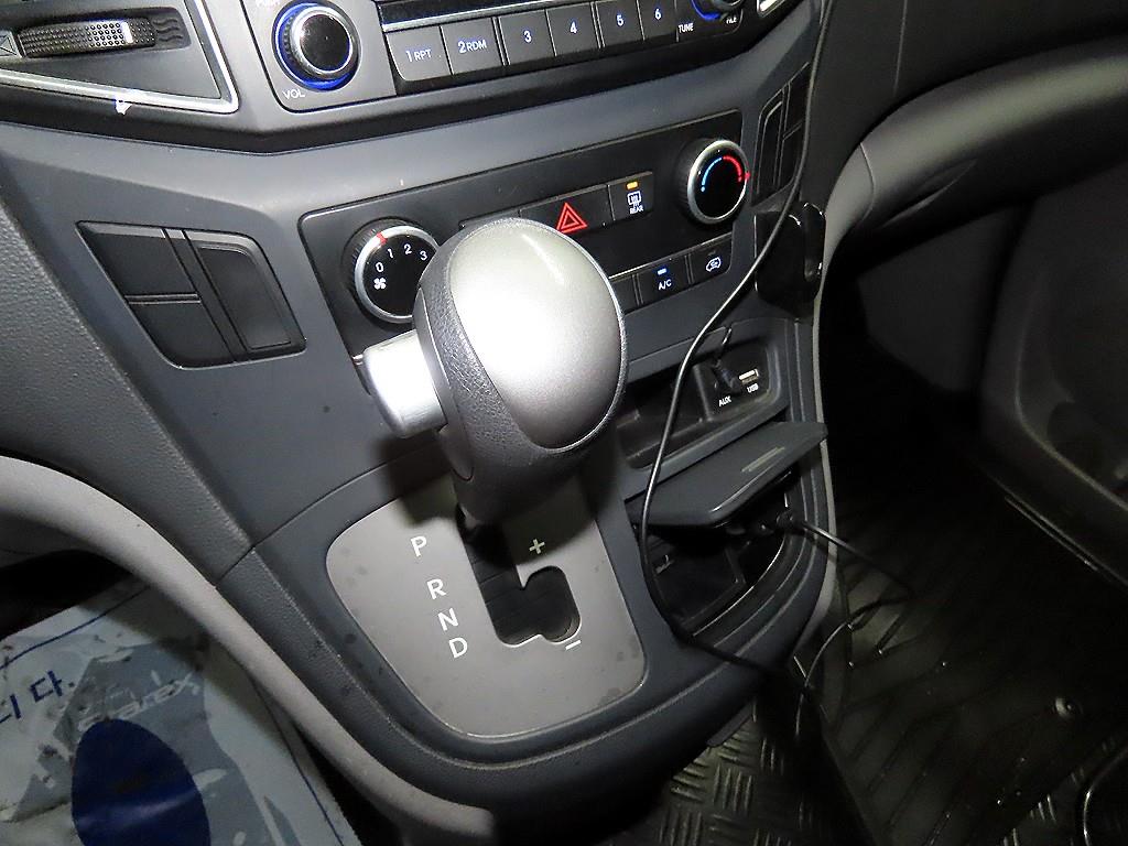 현대 그랜드스타렉스 3인승 디젤 밴 스마트 - 이미지 8