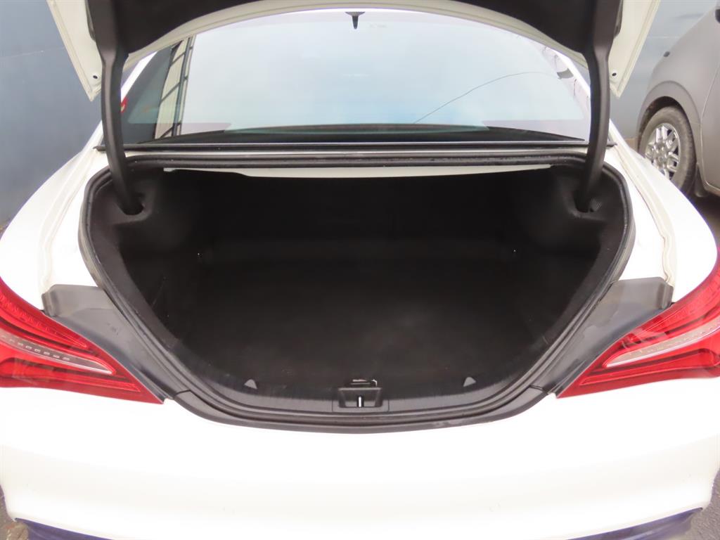 벤츠 CLA클래스 CLA250 4매틱 AMG 라인 - 이미지 17