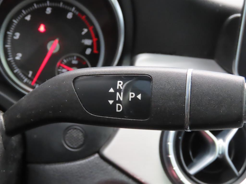 벤츠 CLA클래스 CLA250 4매틱 AMG 라인 - 이미지 4