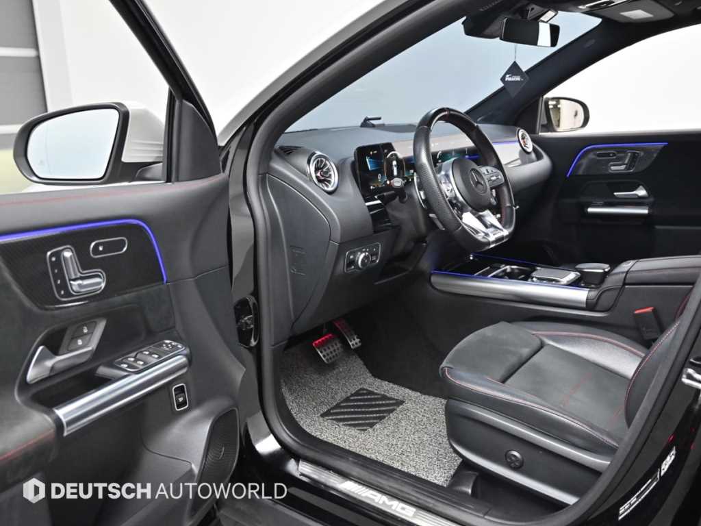 벤츠 GLA클래스(2세대) GLA 45 AMG 4매틱+ - 이미지 12