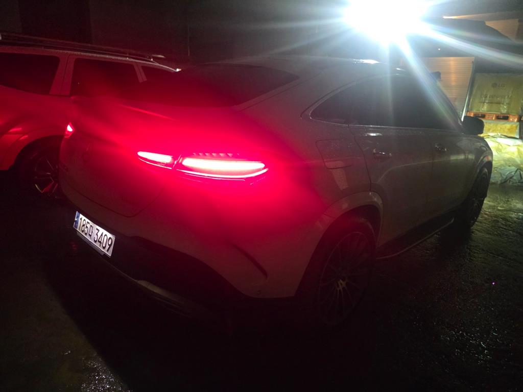 벤츠 GLE클래스(4세대) GLE 450d 4매틱 쿠페 - 이미지 7