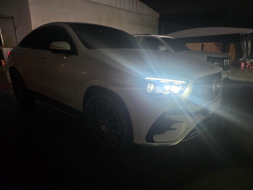 벤츠 GLE클래스(4세대) GLE 450d 4매틱 쿠페 - 이미지 5