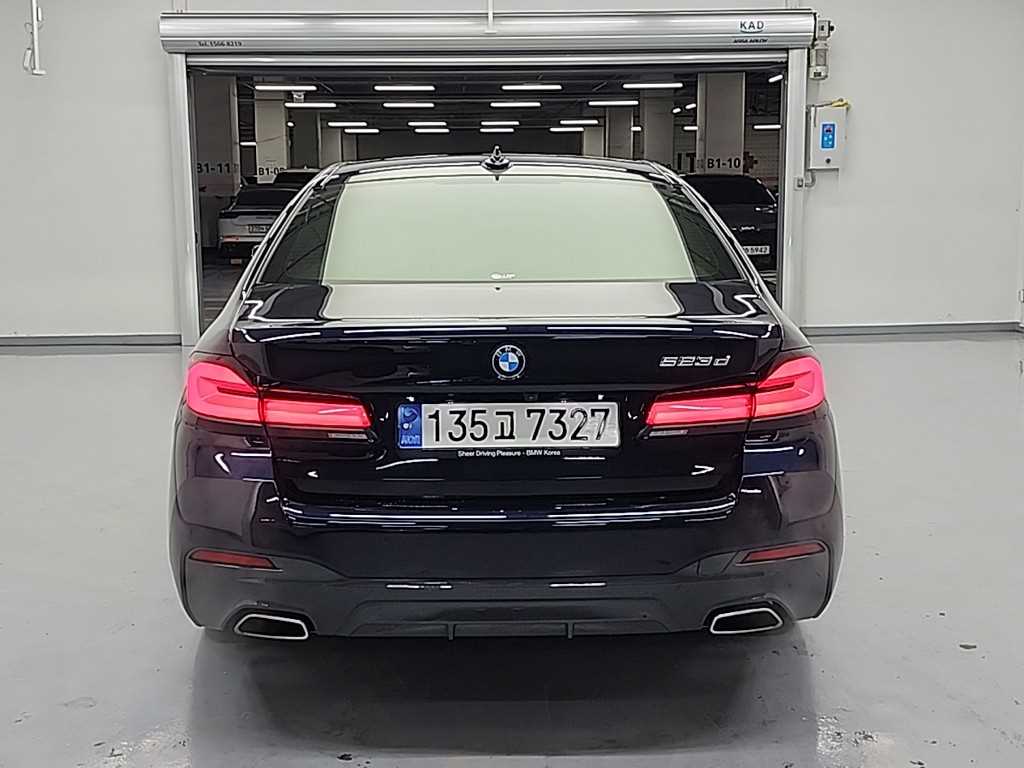BMW 5시리즈(7세대) 523d M 스포츠팩 - 이미지 2
