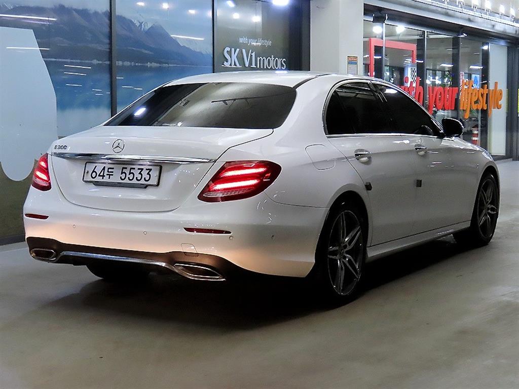 벤츠 E클래스(5세대) E300 AMG 라인 - 이미지 11