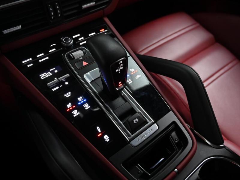 포르쉐 카이엔(3세대) 4.0 V8 터보 - 이미지 6