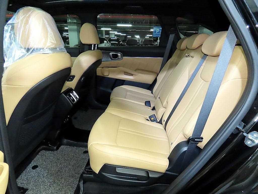 기아 신형쏘렌토(MQ4) 2.2 디젤 2WD 노블레스 - 이미지 2