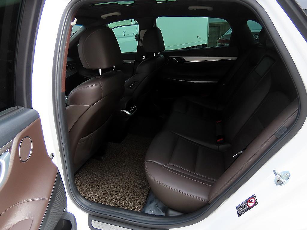 현대 더 뉴그랜저IG LPi 3.0 렌터카 익스클루시브 - 이미지 3