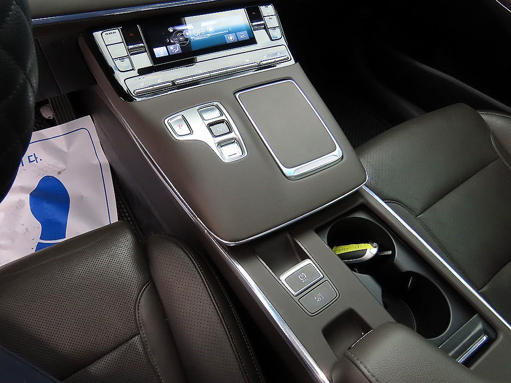 현대 더 뉴그랜저IG LPi 3.0 렌터카 익스클루시브 - 이미지 9