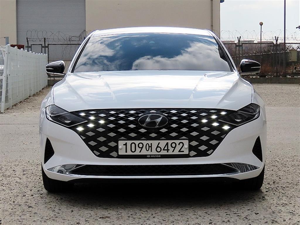 현대 더 뉴그랜저IG LPi 3.0 렌터카 익스클루시브 - 이미지 8