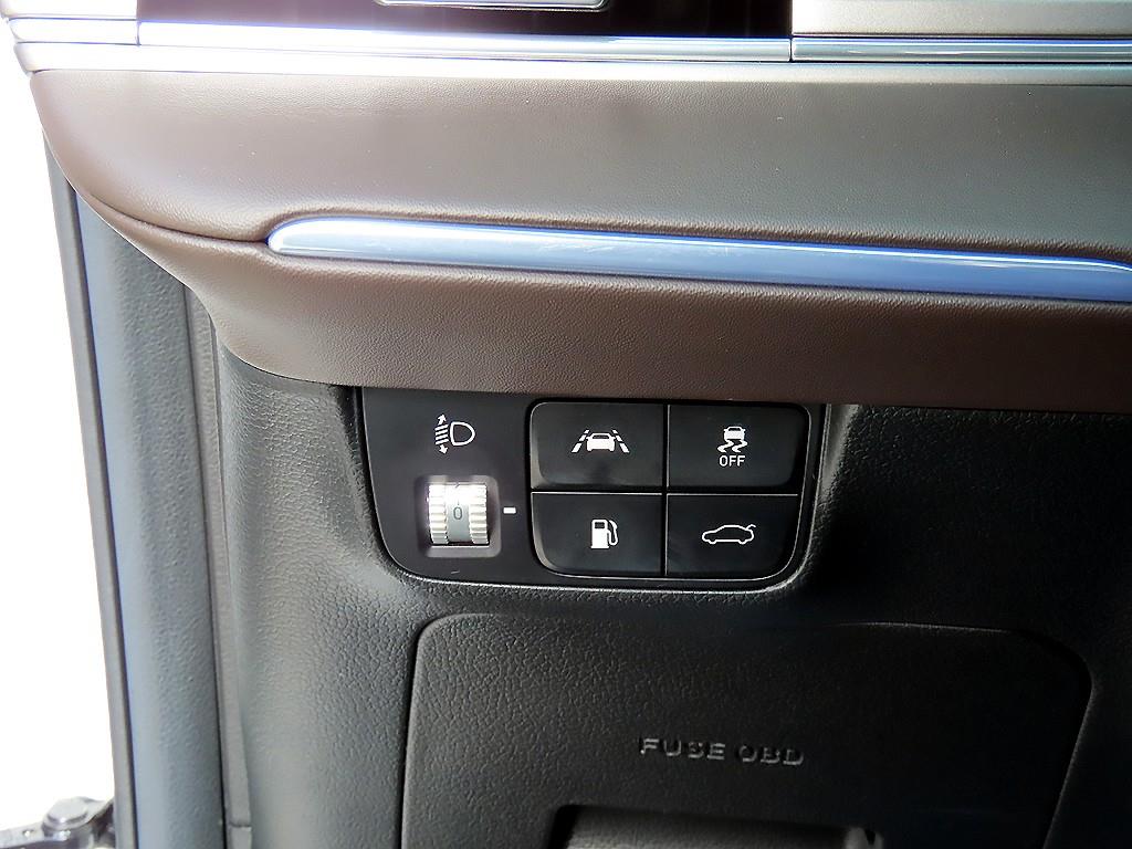 현대 더 뉴그랜저IG LPi 3.0 렌터카 익스클루시브 - 이미지 16