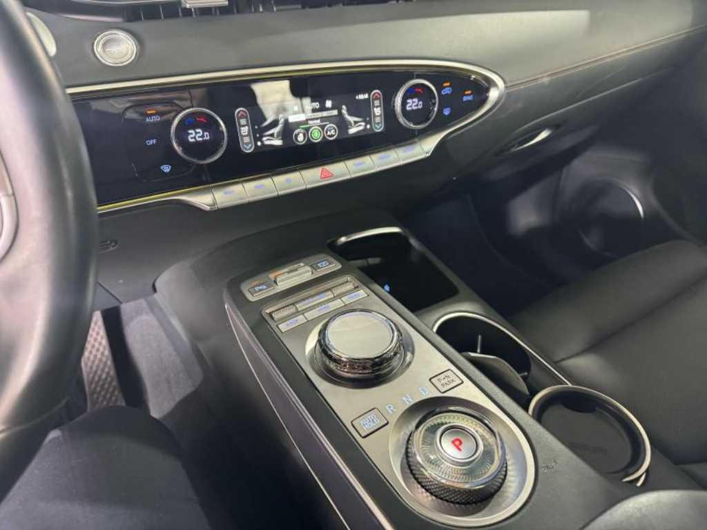 제네시스 GV70 2.5T AWD 기본형 - 이미지 3