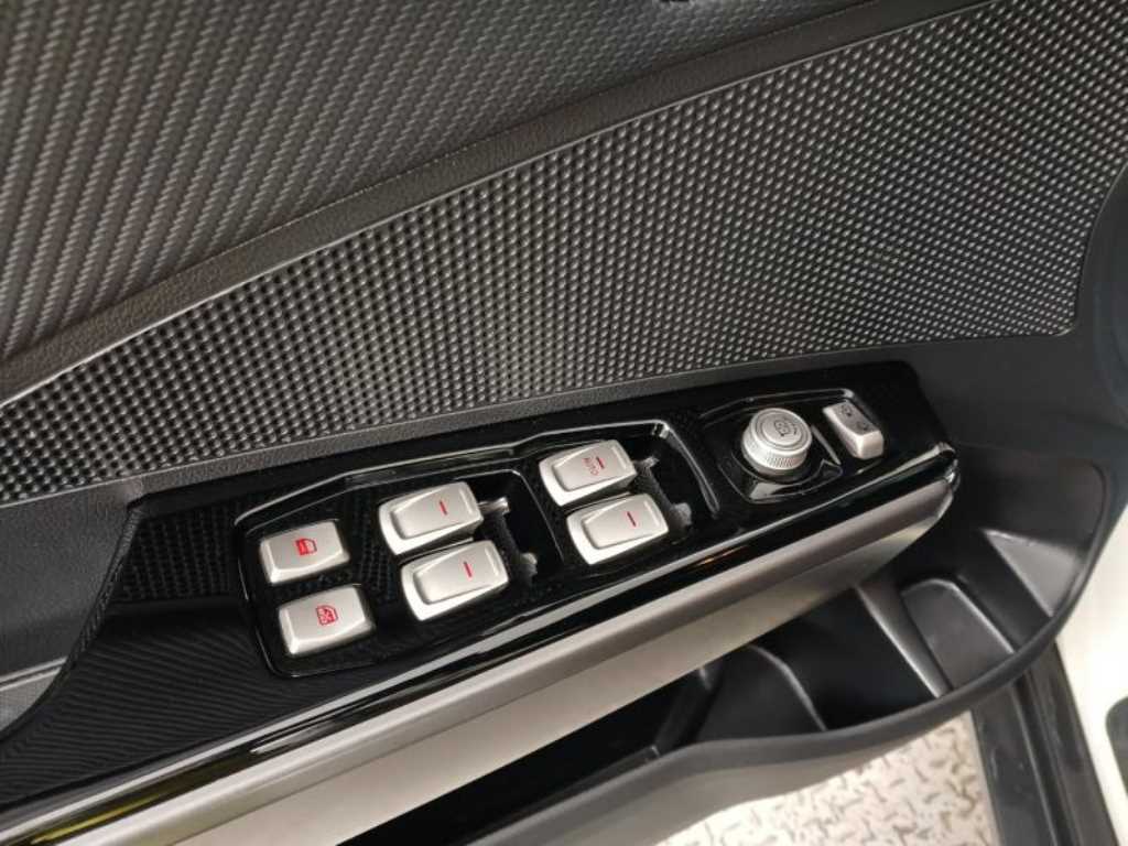 KG모빌리티(쌍용) 티볼리 에어 디젤 2WD IX - 이미지 4