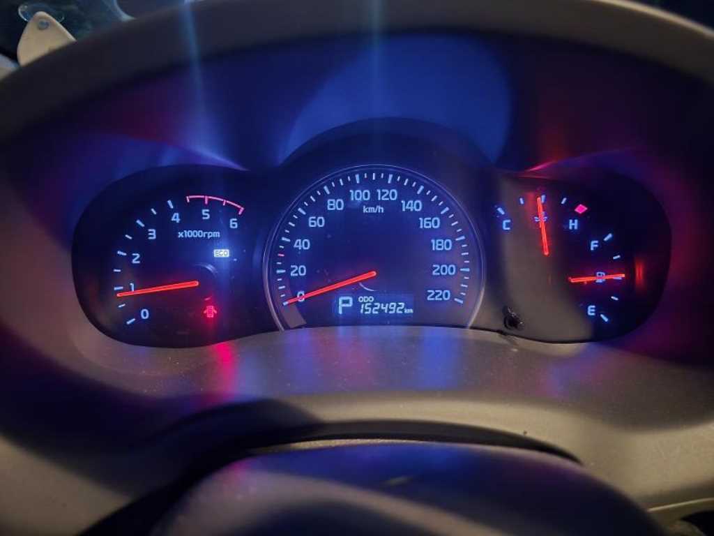 기아 카니발 R 11인승 디젤 GLX 프리미엄 - 이미지 18