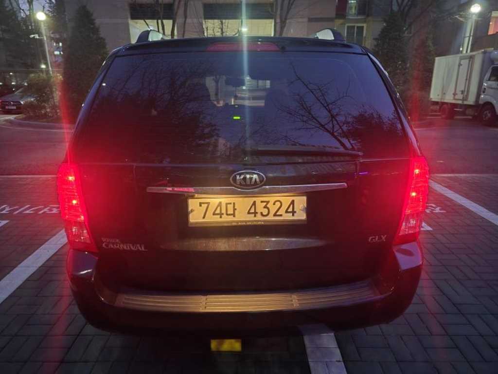 기아 카니발 R 11인승 디젤 GLX 프리미엄 - 이미지 10