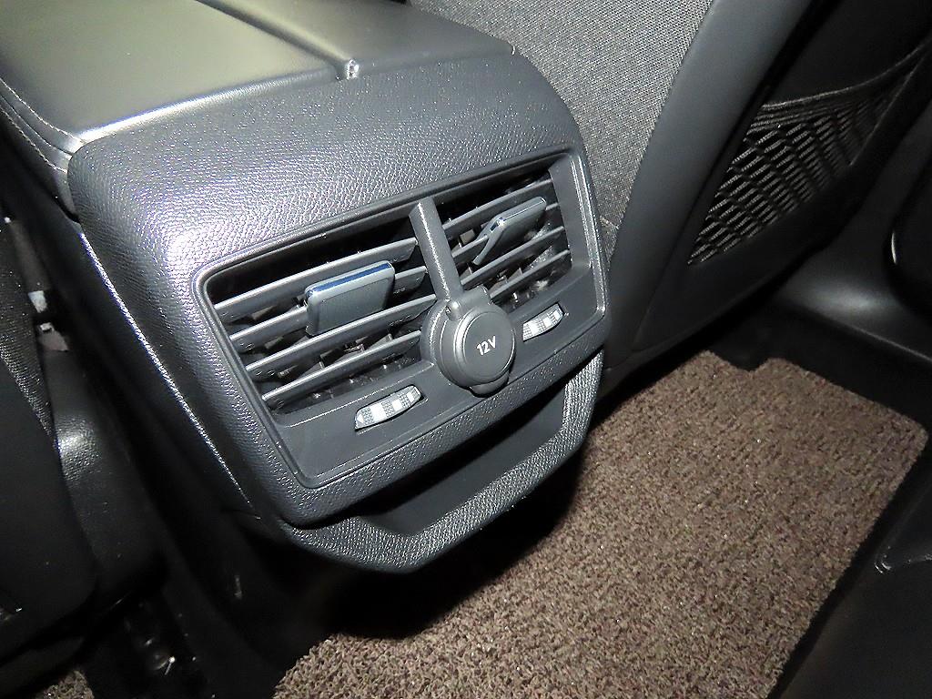 푸조 3008(2세대) 1.6 BlueHDi 알뤼르