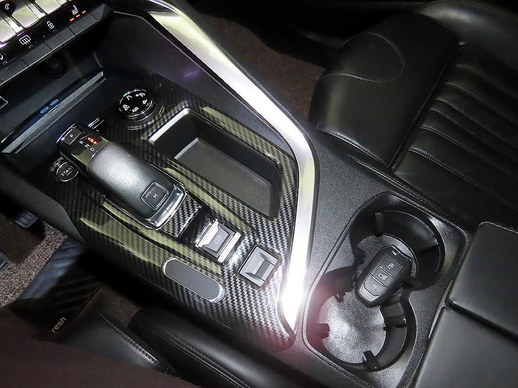 푸조 3008(2세대) 1.6 BlueHDi 알뤼르 - 이미지 14