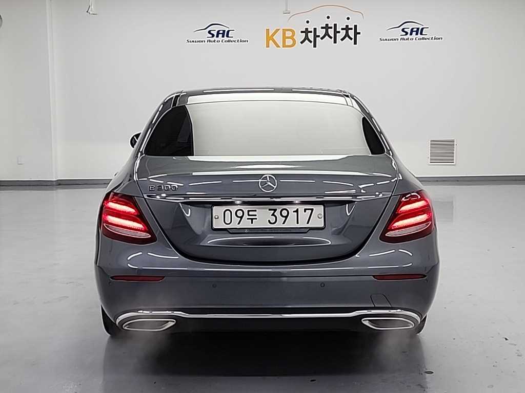 벤츠 E클래스(5세대) E300 아방가르드 - 이미지 18