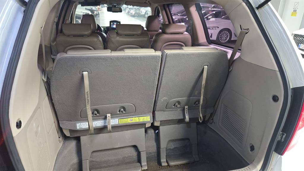 기아 카니발 R 리무진 디젤 9인승 GLX 최고급형 - 이미지 3