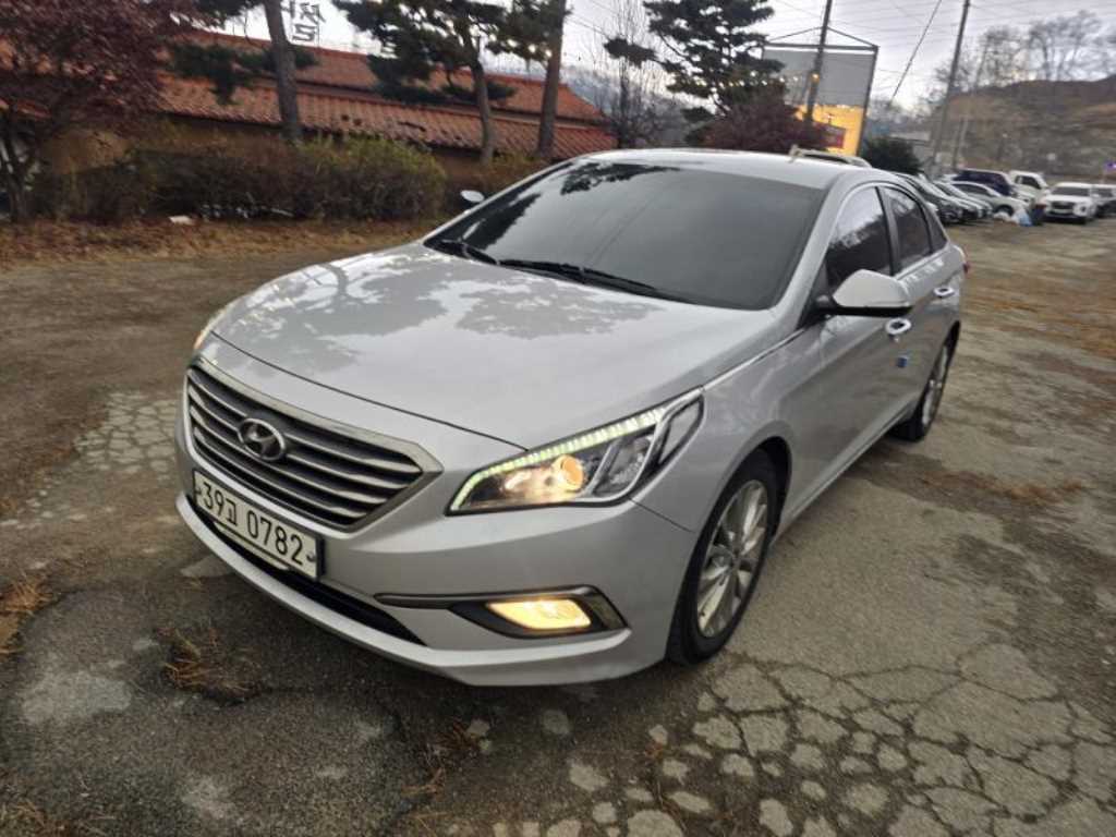 현대 LF쏘나타 2.0 CVVL 스마트 스페셜 - 이미지 3